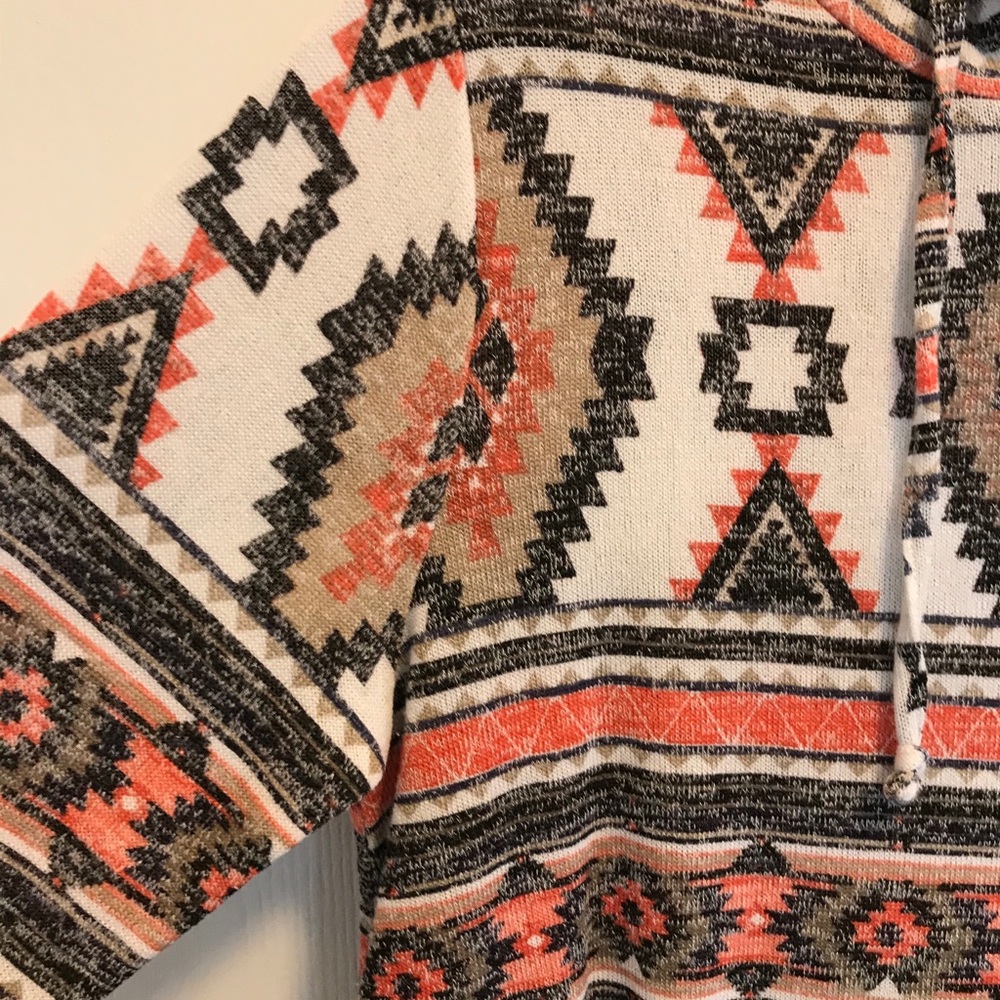 🖤 HOODIE- Southwestern print lightweight - Picture 4 of 4